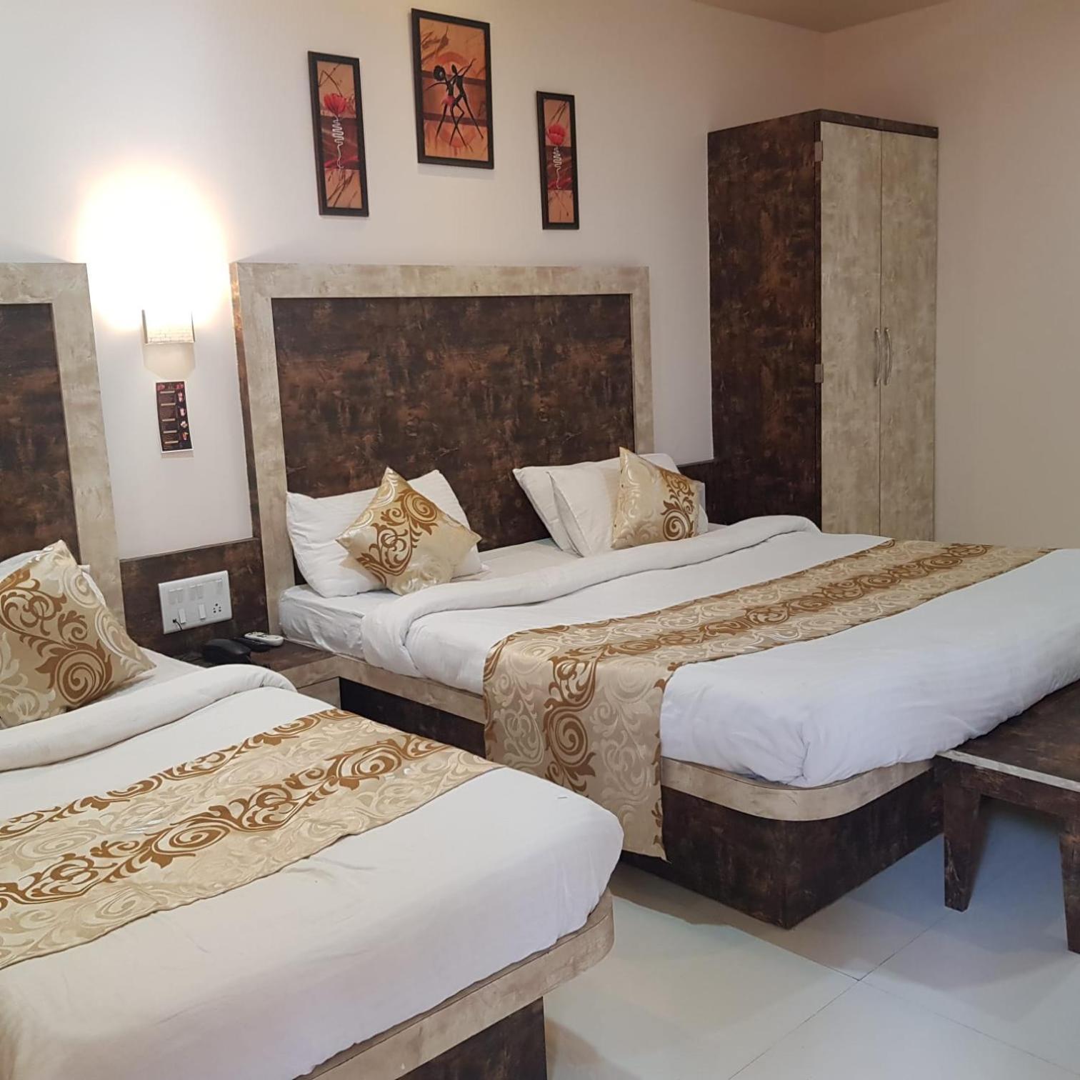 C P Cottage Resort Mahābaleshwar Exterior foto